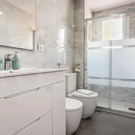 Seaview Retreat Close To The And Port By Rems