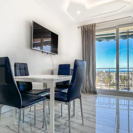 Seaview Retreat Close To The And Port By Rems *